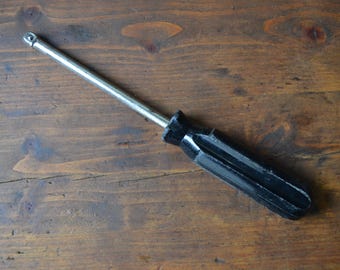 Vintage 3/8" Socket Driver Spinner - Hong Kong