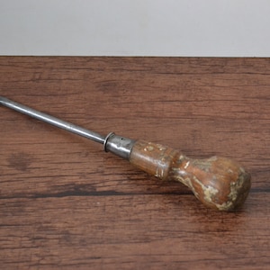 Vintage British Made Cabinet Pattern Handle Flat Head Screwdriver - 4 1/2&quot; x 1/4&quot; Blade