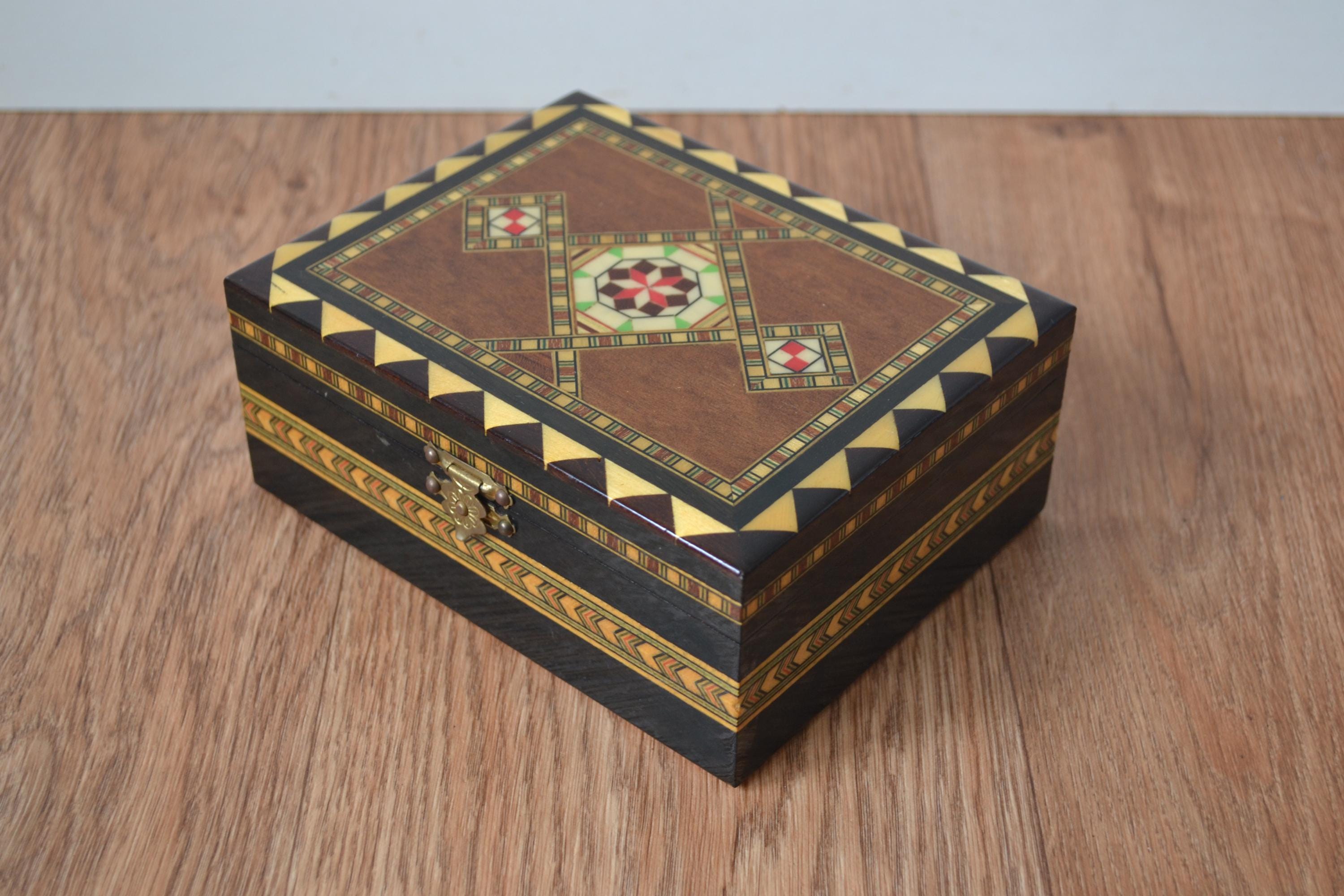 ヴィンテージ中東の寄木細工の小物入れ：象嵌細工の木製ジュエリー