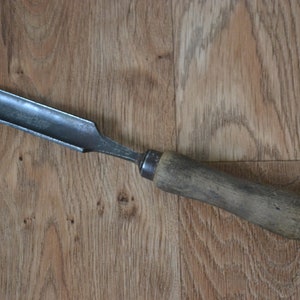 Cincel de gubia tallado vintage de 3 3/4" x 7/8"