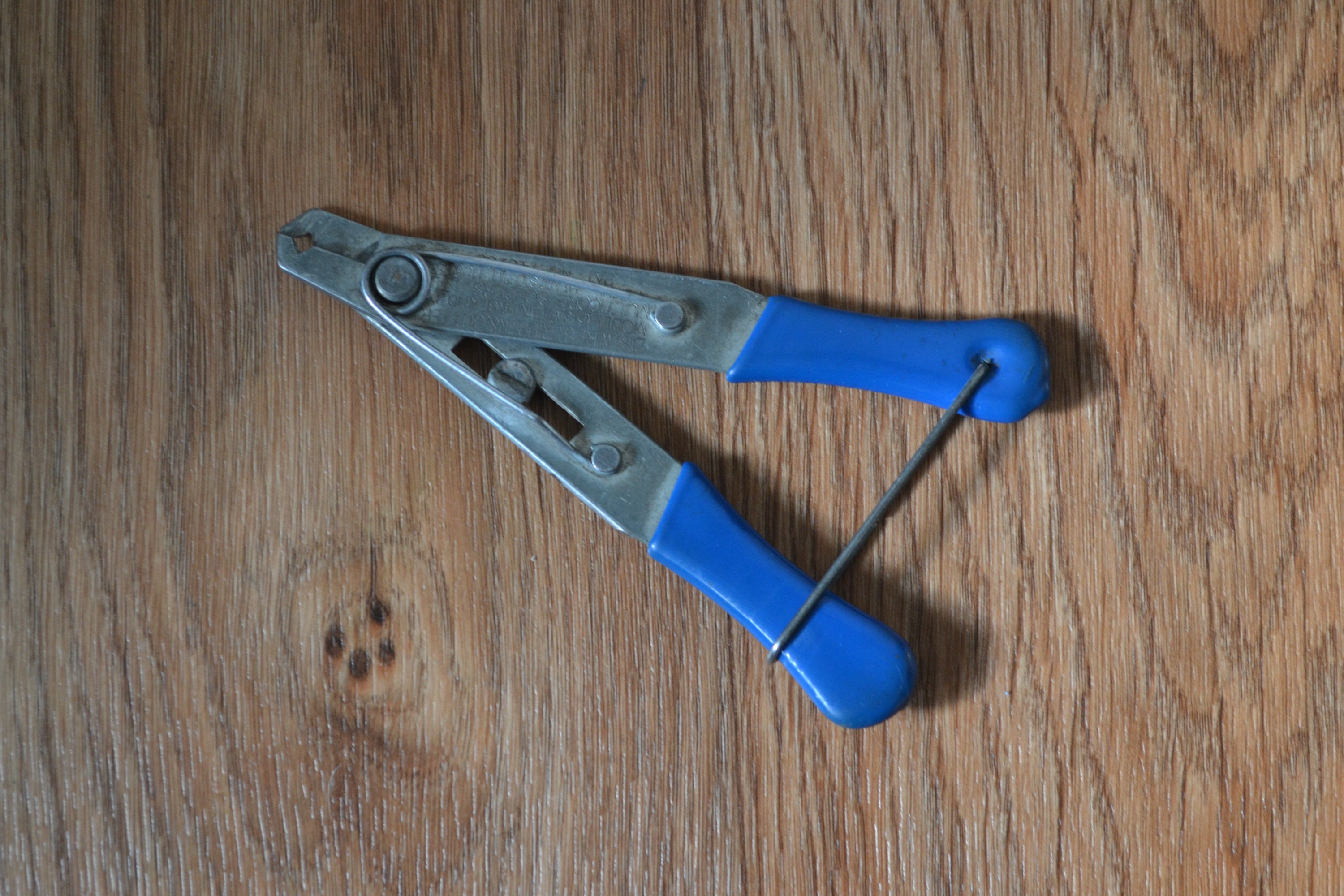 Solder Cutting Pliers by EURO TOOL, Cuts Sheet Solder in 1/16 1.60