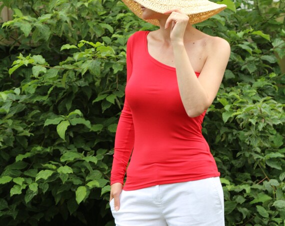 Red top/ Red top for women/ Womens red top / Sleeveless top / Womens blouse / Asymmetric top / Sleeveles red top / Red tank top