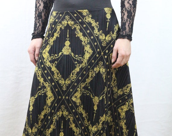 Black skirt / Womens skirt / Skirt for women / Flattering skirt / Knee length skirt