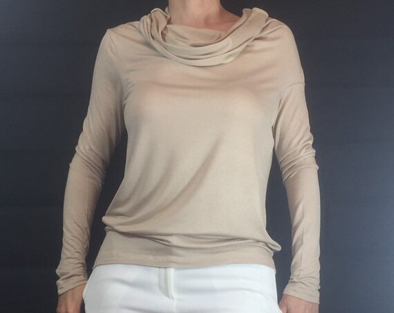 Women top/ White top/ Long sleeve top / white shirt