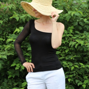 Black top/ Black top women/ Long sleeve top / Black shirt / Off shoulder top / Black blouse / Sexy top / Black off shoulder top