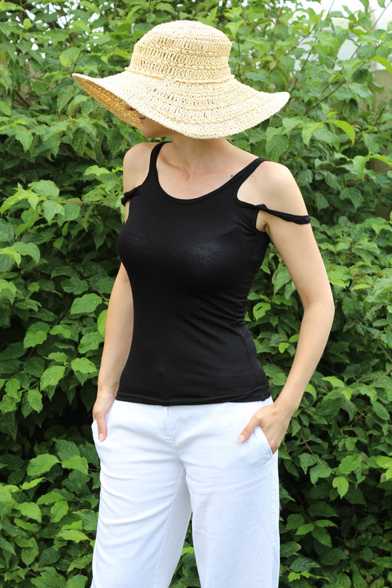 Black top/ Womens black top / Sleeveless top / Sleeveless black top / Womens top / Summer top / Sexy top