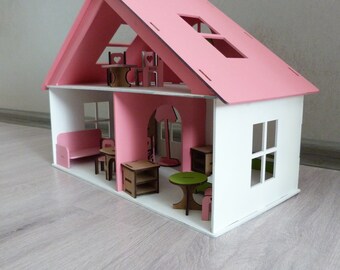art of decorating dolls houses