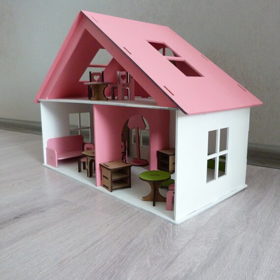 childrens dolls house