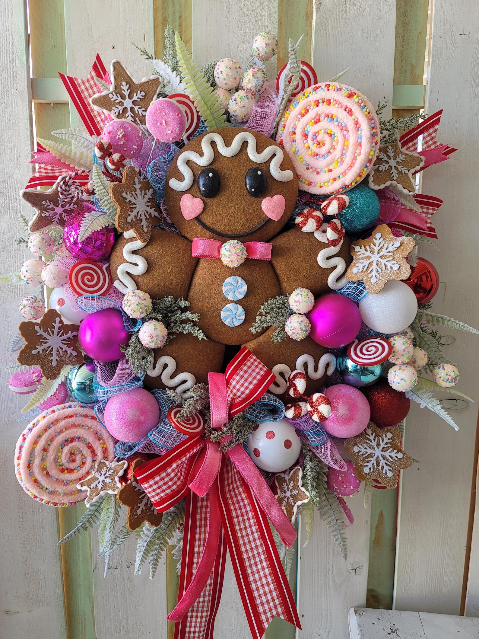 Gingerbread Man Christmas Wreath: Whimsical Candyland Front Door Decor ...