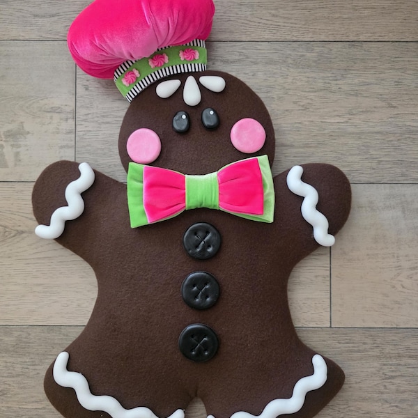Gingerbread Man Christmas Decor: 24" Holiday Wreath Swag