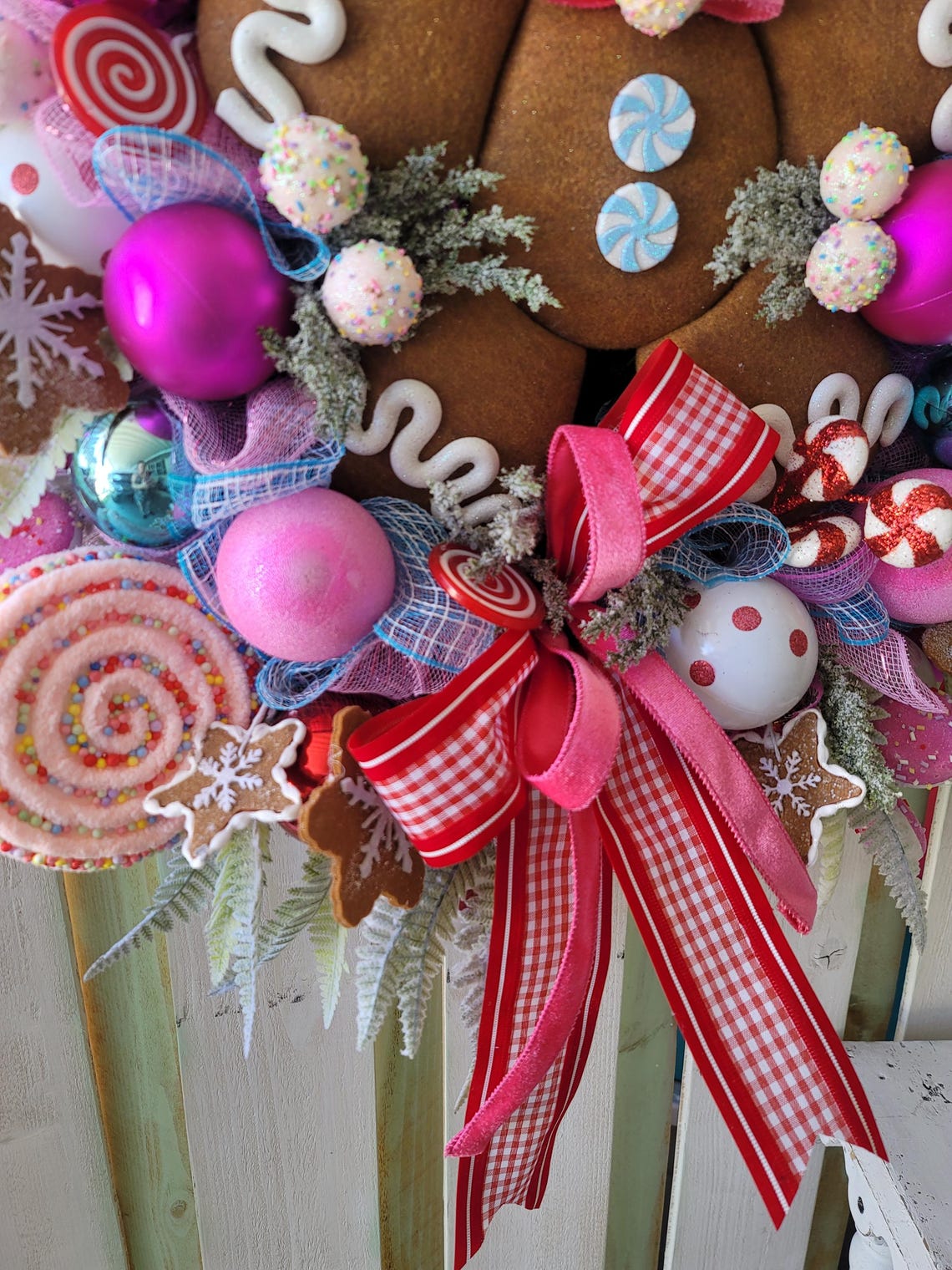 Gingerbread Man Christmas Wreath: Whimsical Candyland Front Door Decor ...
