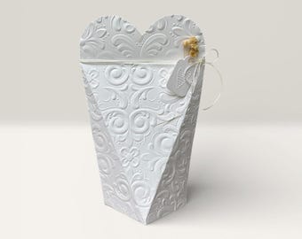 White wedding box · Wedding favor · Elegant packaging for monetary gifts · Heart-shaped · Handmade