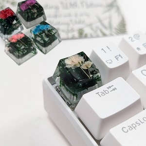 Moss/Flower Artisan Keycap, Real Moss and Floral Resin Keycap, White Flowers and Green Moss, Natural Cute Keycap, OEM SA Escape Keycap