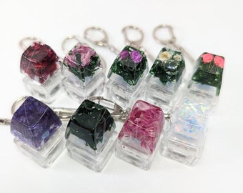 Interactive Light-Up Keycap Fidget Keychains, Handcrafted fidget, Resin Flower fidgets, Sensory Stress Relief, Portable Fidget Toy