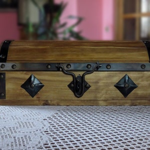 Decorative wine box - two bottles