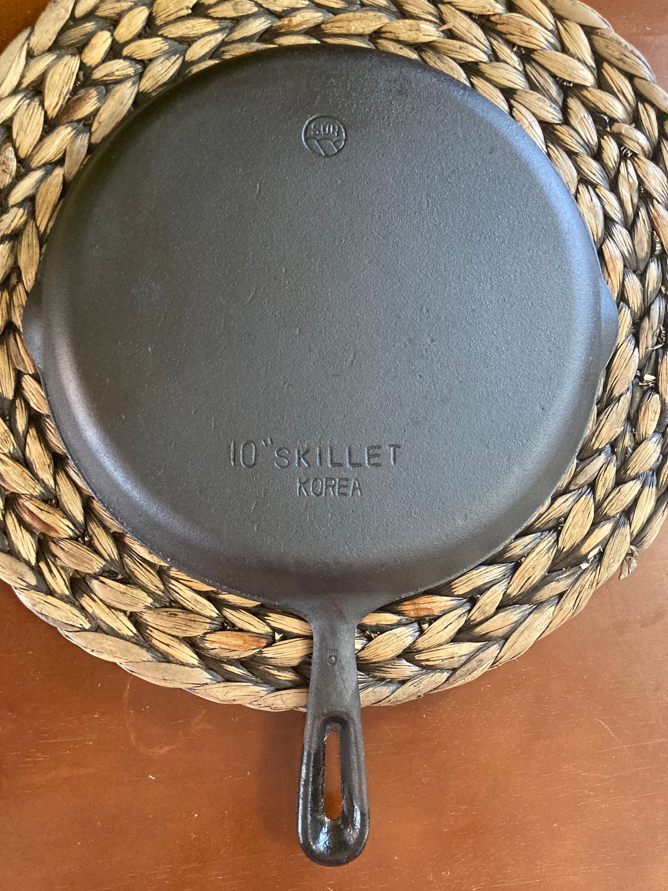 Vintage Cast Iron Skillet/made in Korea/marked SUN/ 10 Inch Skillet