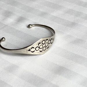 Kiffa bracelet: Unisex, adjustable and water-resistant to layer image 4