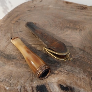 vintage french cigarette holder in original case, cigarette collectables