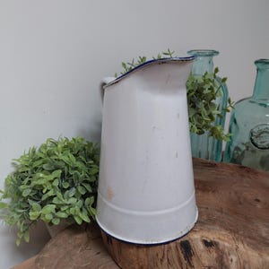 Vintage French White Enamel Jug, Enamel, Enamel Jug, Enamel Decoration, Kitchen Decoration, Garden Decoration, Enamel Pouring Jug, White