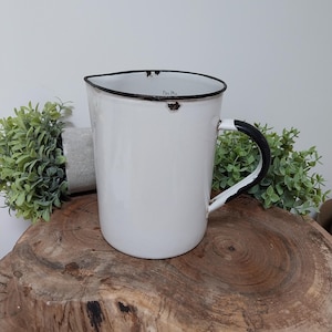 Vintage enamel measuring jug, enamelware, kitchen, kitchen Jug, kitchen decoration, Enamel Kitchen, Country Kitchen