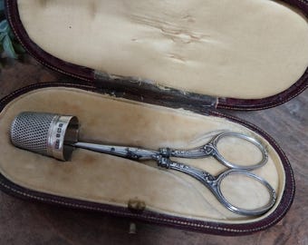 Kit de costura francés vintage: aguja, tijeras y dedal
