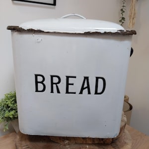 Vintage English Enamel Bread Bin: Country Kitchen Storage