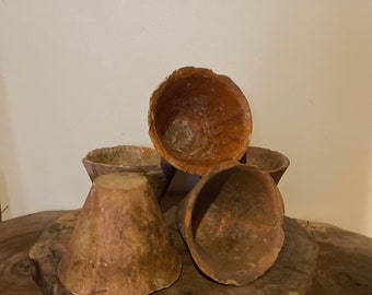 Vintage Garden Pots: Rustic Plant Decoration