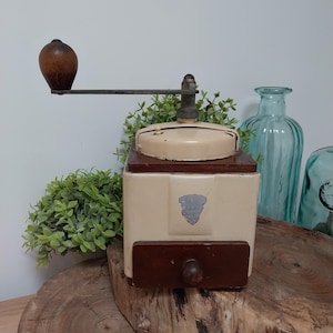 Vintage Peugeot Brothers Coffee Grinder: Kitchen Decoration