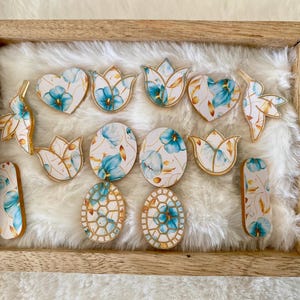 acrylic floral laser cut hummingbird and turtle cabochons image 5