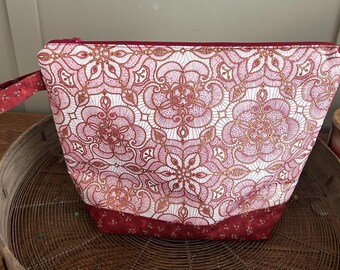 Knitting Project Bag: Lined Zipper Pouch with Holding Strap