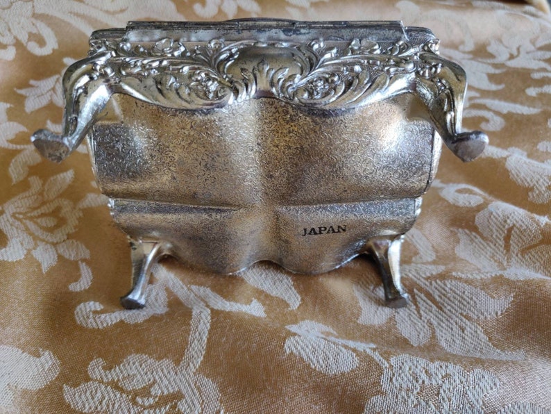 European Style Silver Jewelry Box with Relief Engraving and Velvet Interior