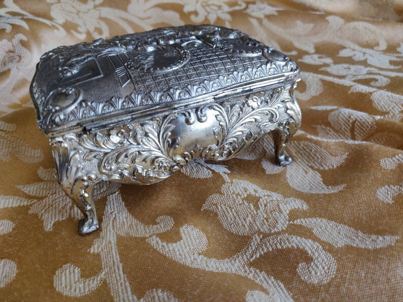 European Style Silver Jewelry Box with Relief Engraving and Velvet Interior