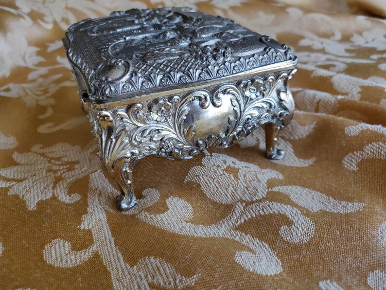 European Style Silver Jewelry Box with Relief Engraving and Velvet Interior