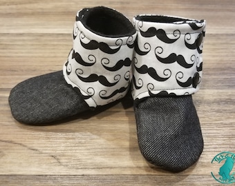 Mustache Baby Booties | Stay On Booties | 9 - 12 Mths (5.0")