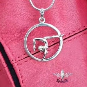 Luchtring. Sterling zilveren hanger, sportsieraden, circusketting, acrobatiek, cadeau voor circusartiest. Luchtring.