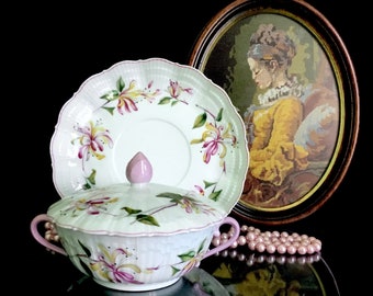 Tasses à thé/tasses à soupe florales anciennes en porcelaine de Limoges Giraud. Rares