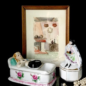Art Deco deutsches Porzellan antike Puderdose mit Figur Dame auf der Oberseite /Figurine Mädchen Aschenbecher. Selten