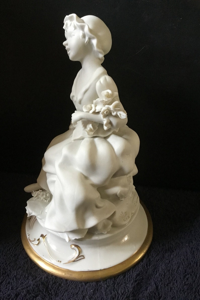 Rare Italian Porcelain Capodimonte Cesare villari figurine girl with  flowers dexis-iberica Fine Art Ceramics Art & Collectibles
