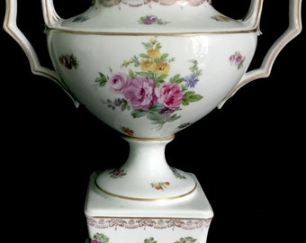 Neu  Meissen German porcelain floral vase
