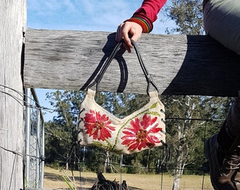 Red Sunflower Bag, Hand Beaded Flower Brunch Purse, Leather Handle Natural Jute Handbag, Gift for Her