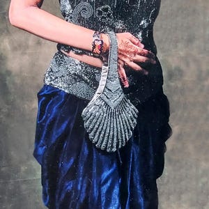 Bridal Clutch, Wedding Clutch, Shell Shaped Beaded Wristlet,Couture Silver Bead Bag,Art Deco Bride Purse,Designer Statement Piece image 11