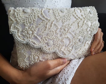 Floral Lace Bridal Clutch, Pretty Ivory Beaded Wedding Bag, White Daisy Lacy Purse, Bead Lace Bride Bag, Bridal Shower Gift