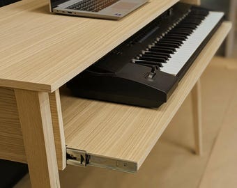Pianoforte a 88 tasti, in compensato impiallacciato in rovere naturale, mobile minimalista fatto a mano non rifinito, pronto per la spedizione in 1-3 giorni.