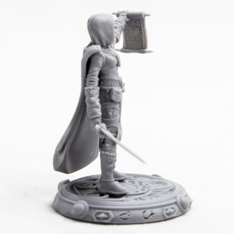 28mm Female Wizard miniature for tabletop RPG D&D DnD Etsy
