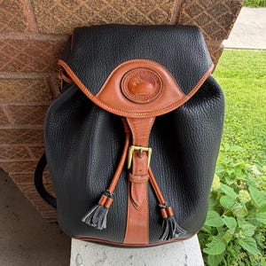 DOONEY & BOURKE Vintage USA 90s Large Drawstring Backpack Daypack  Pebbled Black British Tan Bucket Shoulder Bag Unisex