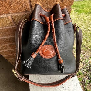 Dooney & Bourke Vintage Teton Medium USA 90s Drawstring  display picture 1