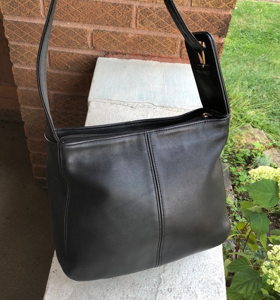 COACH Vintage 90s USA Flatiron Leather Zipper Black Hobo COACH Vintage 90s USA Flatiron Leather Zipper Black Hobo