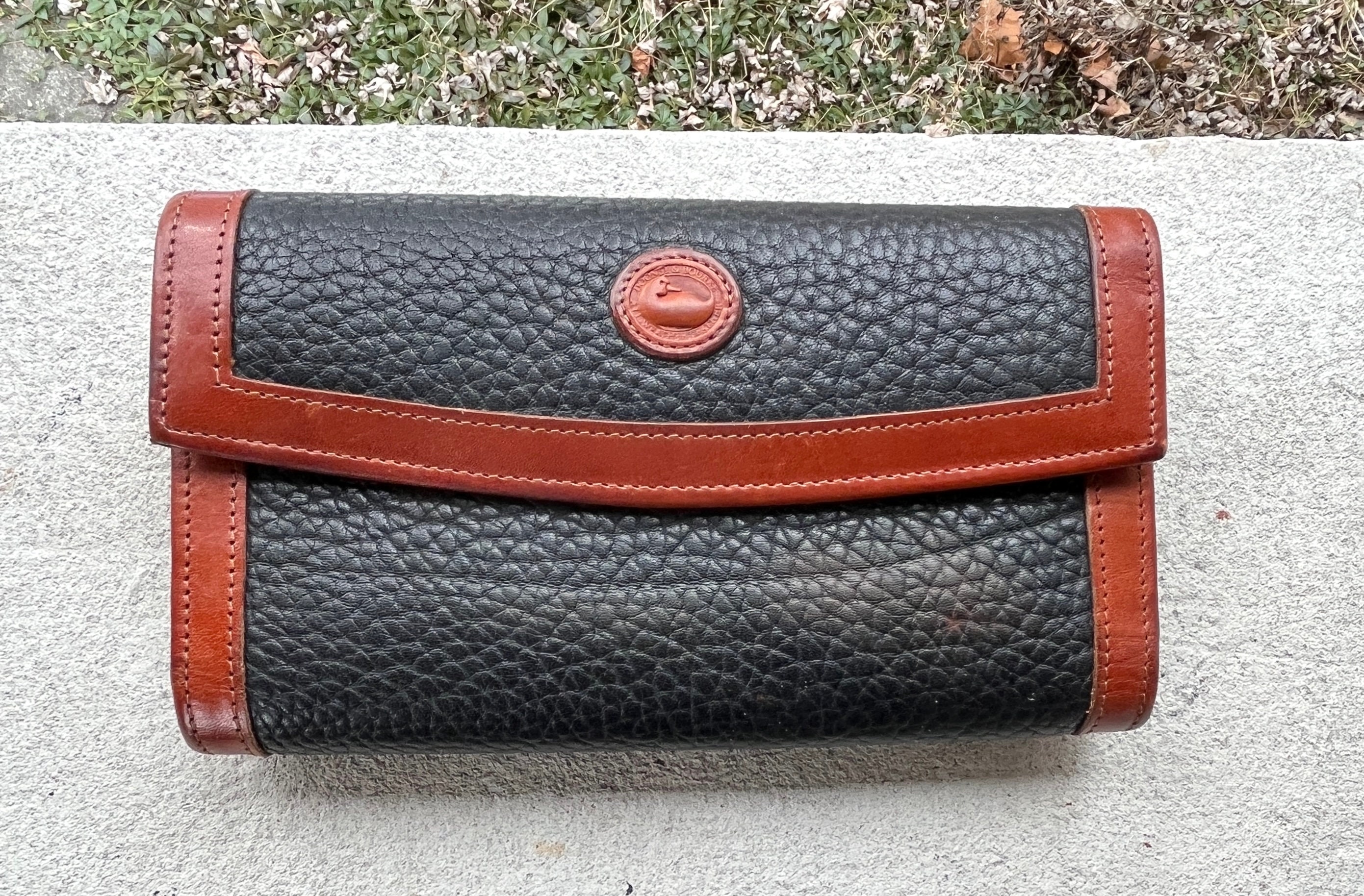 dooney and bourke checkbook holder