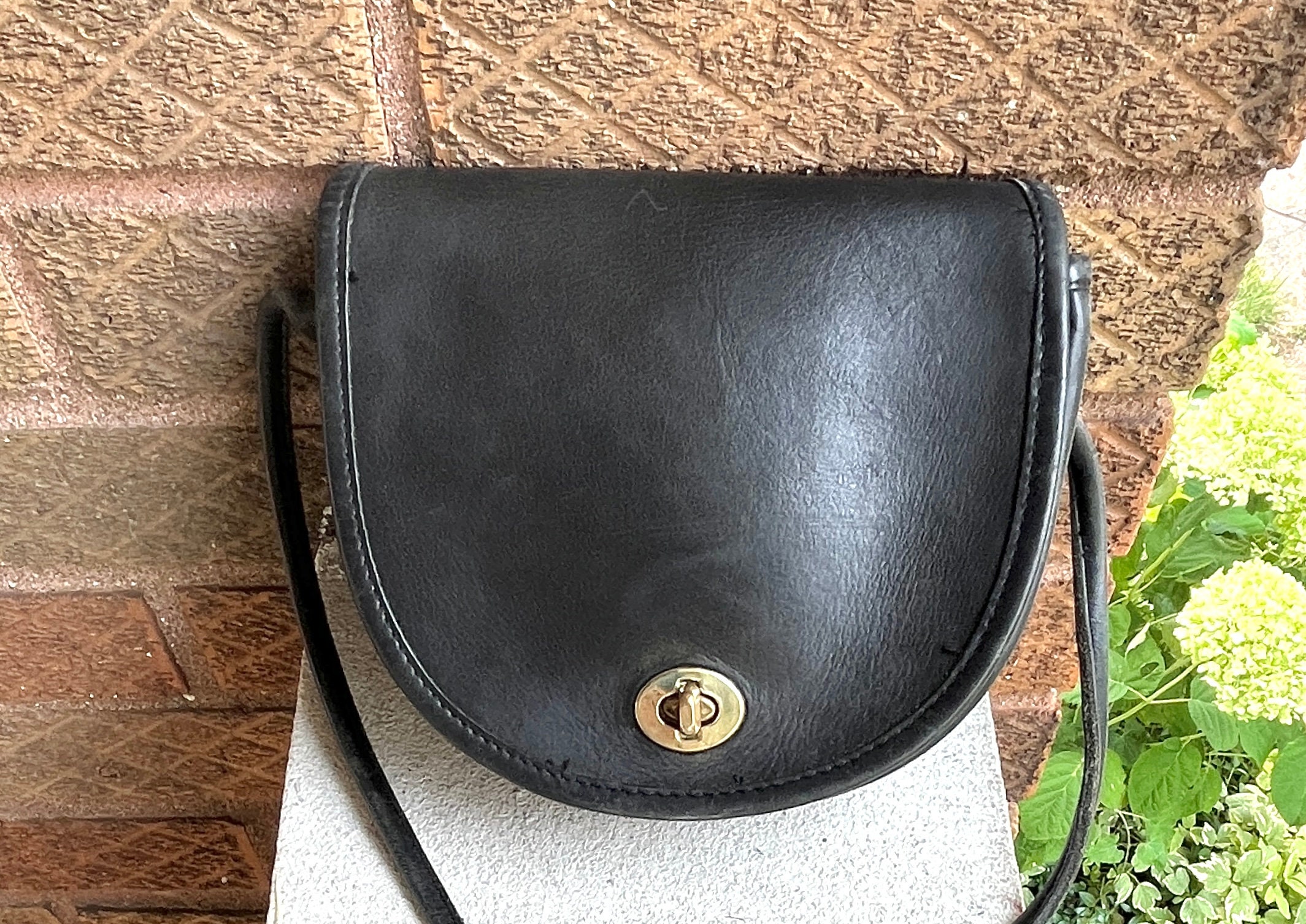 Authentic Coach Hadley Hobo 21, Luxury, Bags & Wallets on Carousell