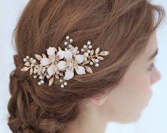 Pettine per capelli da sposa con perle floreali in foglia oro stile vintage fatto a mano